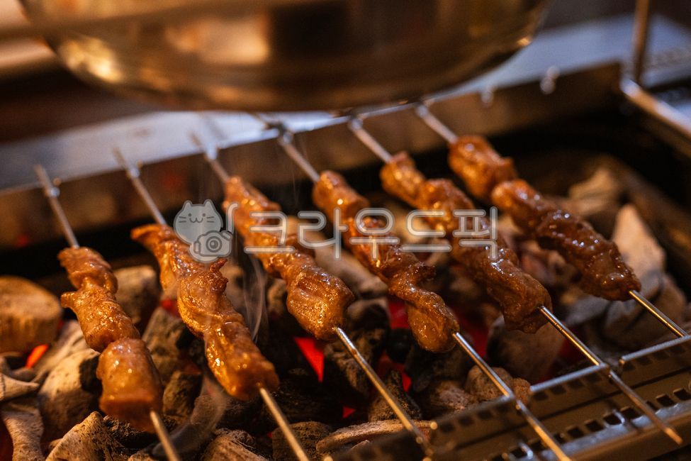 lamb,lamb skewers,raw lamb,meat,meat products,skewers,grilled,charcoal
