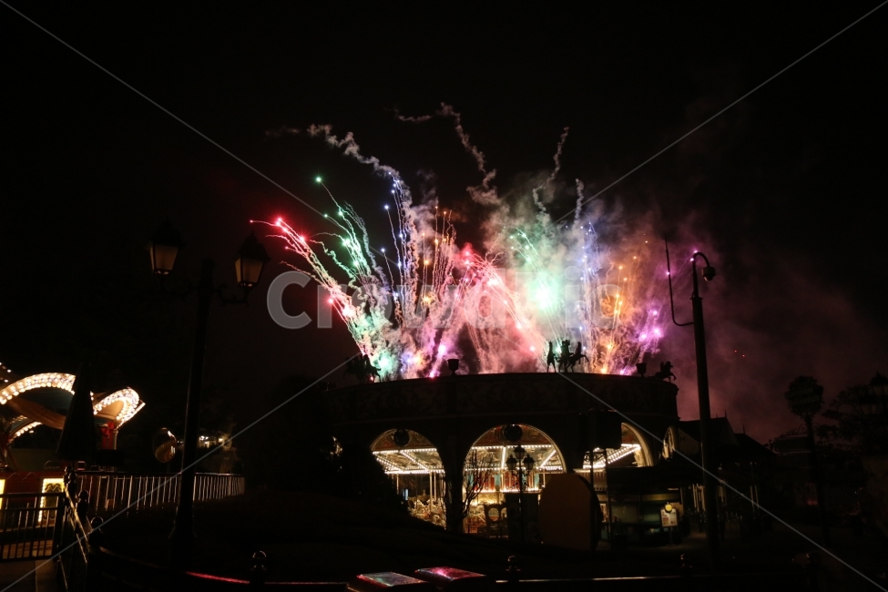 불꽃놀이,배경,놀이동산,회전목마,밤하늘,밤,풍경,야경,밤,풍경,nightscape,night,landscape,축제,행사,festival,carnival,event,놀이공원,놀이동산,놀이터,amusement park,playground,nature,자연,outdoors,옥외