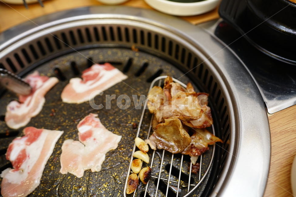 삼겹살,고기,육류,육식,구이,식사,안주,안주거리,불판,돼지고기,푸드,음식,food,음식,식재료,요리,food,cook,meal,dishes,food reserves,육류,고기,meat