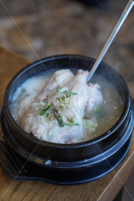 삼계탕,복날,보양식,한국음식,닭,뚝배기,음식,식재료,요리,food,cook,meal,dishes,food reserves,육류,고기,meat,한식,한국음식,한국요리,korean food,korean dishes,korean meal,korean cook