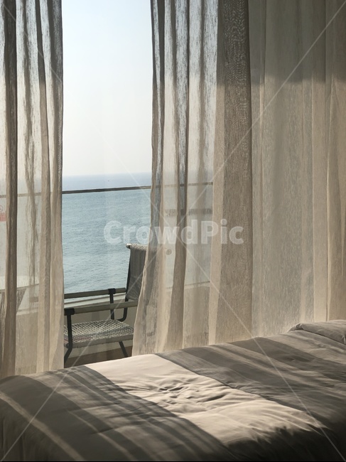 호텔,숙소,채광,린넨커텐,커텐,오션뷰,테라스,terrace,hotel,인테리어,실내디자인,interior design