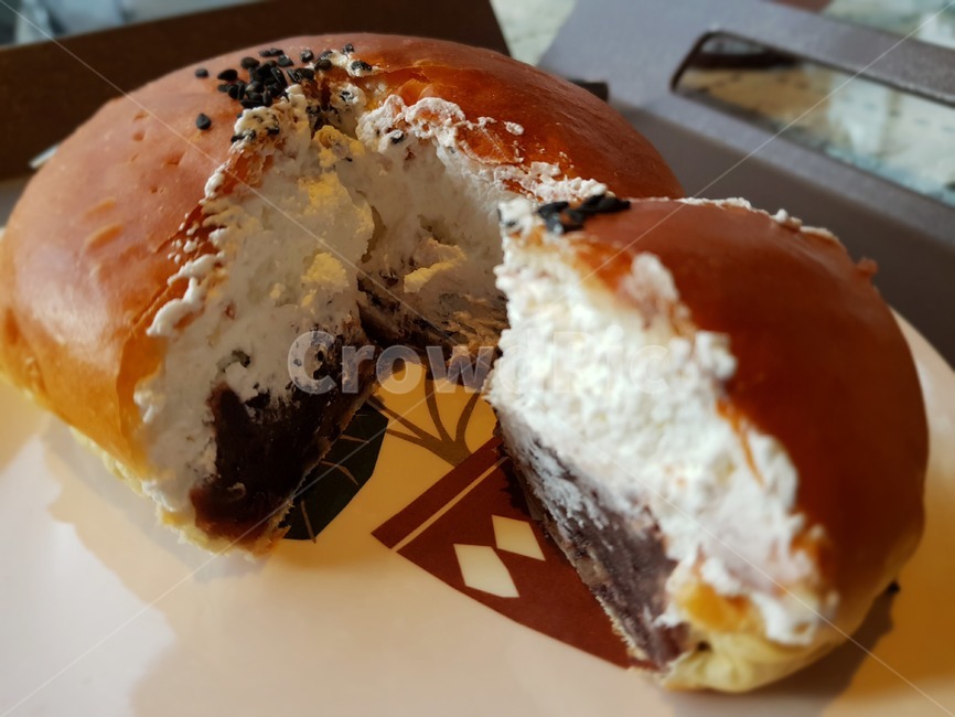 생크림단팥빵,생크림,단팥빵,빵,bread,음식,food,디저트,dessert,빵,bread