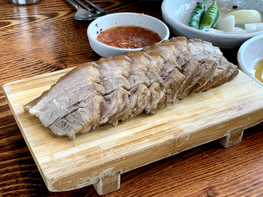 보쌈,돔베고기,돼지고기,음식,한국,전통,제주,pork,food,korea,tradiional,jeju,음식,식재료,요리,food,cook,meal,dishes,food reserves,육류,고기,meat,한식,한국음식,한국요리,korean food,korean dishes,korean meal,korean cook