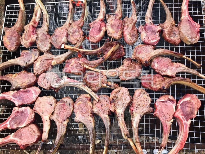 양갈비,양구이,양갈비스테이크,양고기,양,고급양갈비,숯불구이,참나무숯,참나무,참나무숯불구이,숯,화로구이,식재료,육류,바베큐,스테이크,중식,중국음식,중국요리,음식,고기,바베큐파티,요리,식사,먹방,푸짐한,bbq,meal,food,dish,cook,steak,meat
