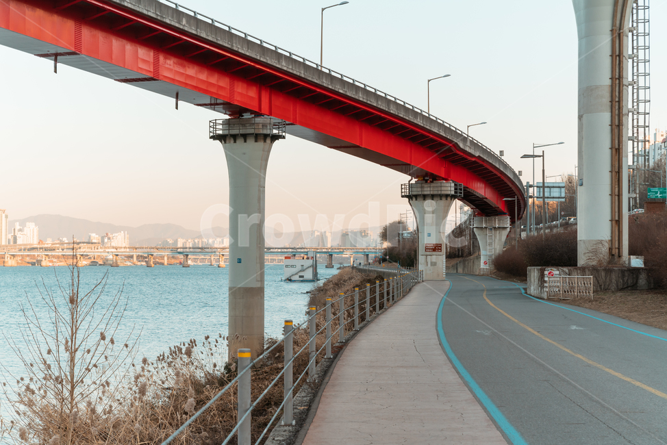 다리,한강,물,강,하늘,배경화면,건물,sky,풍경,landscape,korea,도시,서울,한국도시풍경,한국도시경관,cityscape,실외,야외,city,건축물,도시,풍경,city,landscape,한국도시풍경,한국도시경관,korea cityscape,건축물,건물외관,exterior,building,structure,architecture,construction,road,도로,freeway,고속 도로,bridge