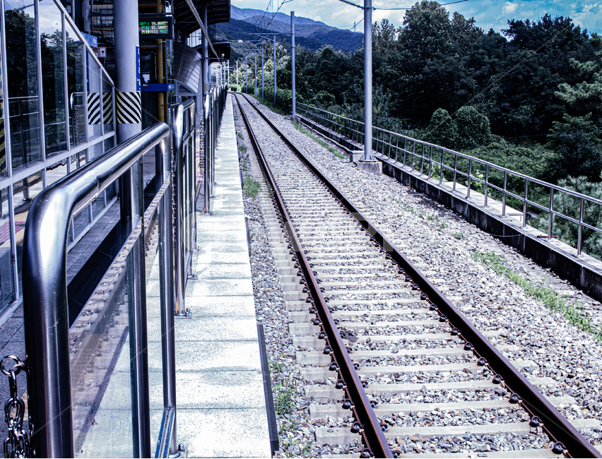 기찻길,레일,철도,난간,traintrack,transportation,railway,banister,handrail,교통,교통수단,traffic,transportation