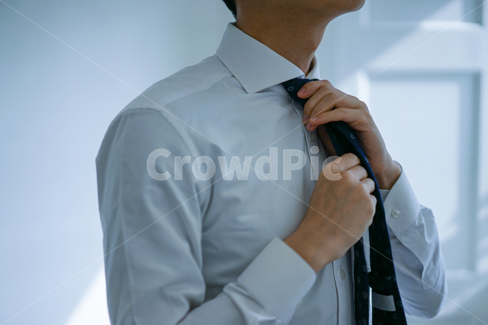 정장,넥타이,tie,남성,남자,셔츠,와이셔츠,의류,apparel,블루셔츠,사람,인물,인간,human,person,남성,남자,man,male,비즈니스,사업,business,service,work