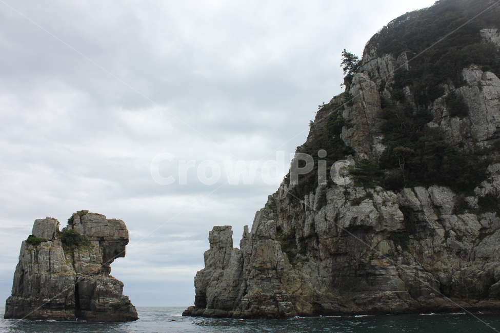outdoors,옥외,nature,자연,cliff,낭떠러지,sea,바다,ocean,대양,land,해안선,shoreline,물,water,땅,배경,자연,풍경,nature,landscape