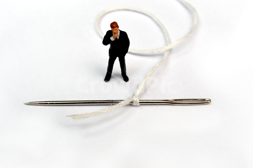 바늘,미니어처,사람,실,바늘귀,봉재,흰바탕,누끼,컨셉,속담,바늘허리,순서,절차,연출,컨셉,콘셉,direction,concept
