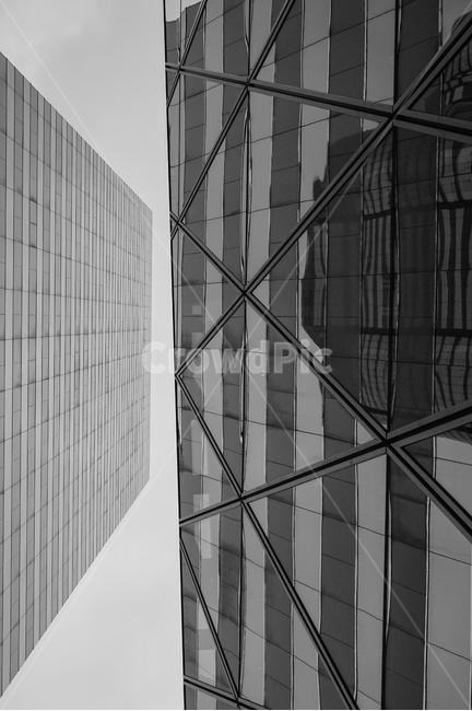 도시건물,빌딩숲,흑백건물,유리창,빌딩,도시풍경,building,흑백,모노톤,monochrome,black and white,건축물,건물외관,exterior,building,structure,architecture,construction