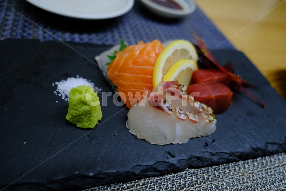 회,연어회,광어회,참치회,도미회,접시,고추냉이,플레이팅,식사,요리,음식,food,장식,음식,식재료,요리,food,cook,meal,dishes,food reserves,일식,일본음식,일본요리,Japanese food,Japanese dishes,Japanese meal,Japanese cook
