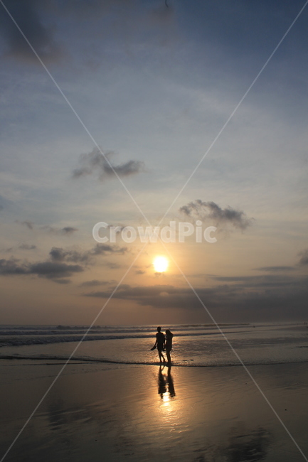 인도네시아,발리,짱구,짱구해변,석양,일몰,황혼,반사,해,태양,그림자,indonesia,bali,canggu,canggubeach,sunset,beachsunset,dusk,twilight,sun,sky,하늘,바다석양,reflection,shadow
