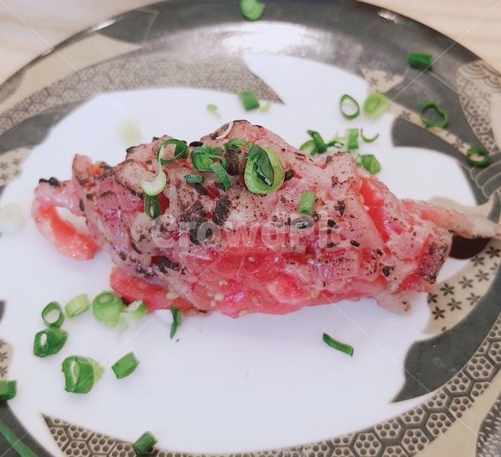 음식,점심,간식,디저트,초밥,밥,한우,육회,육회초밥,초밥한접시