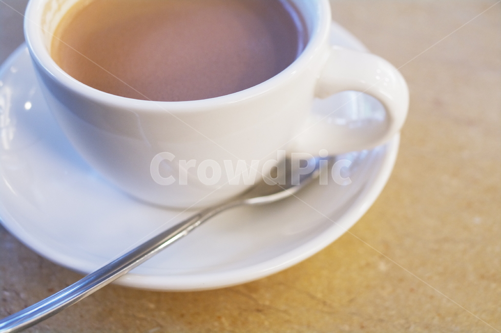 커피,커피잔,티스푼,갈색,흰컵,갈색테이블,아메리카노,카페,커피,카페,coffee,cafe