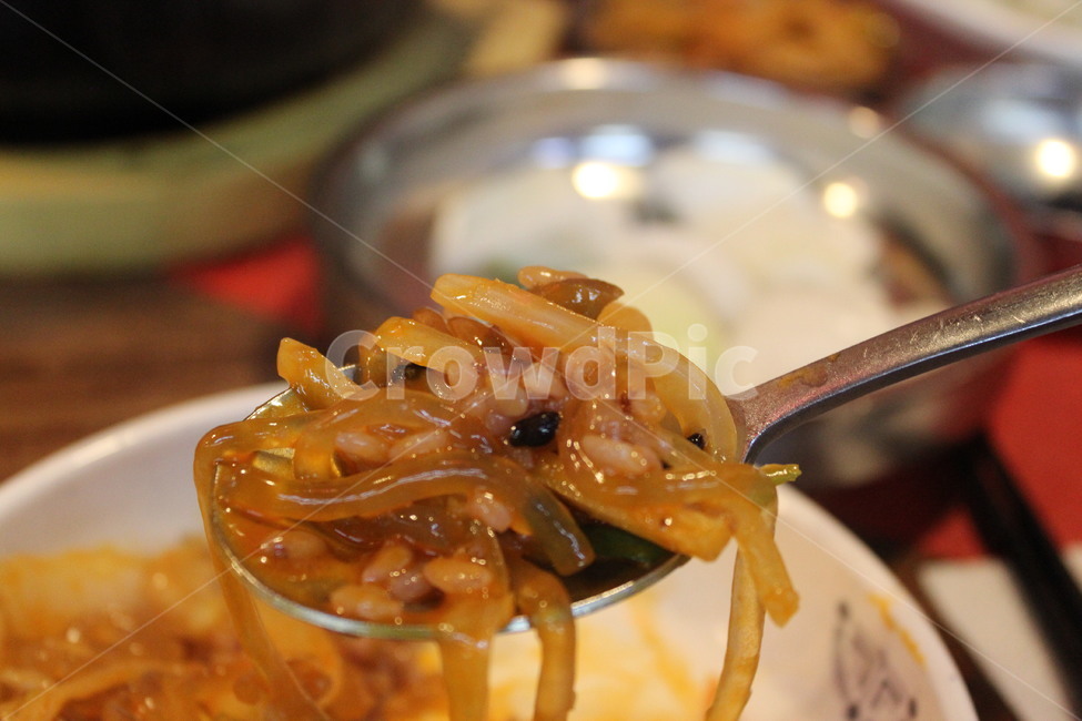 잡채덮밥,잡채,중국음식,매운음식,중식,덮밥,밥,쌀,면,채소,맛있는,뜨거운,버섯,한국음식,요리,고기,돼지고기,식당,음식,food