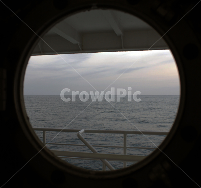 바다,노을,해질녘,석양,자연,풍경,sea,nature,sunset,남해,여객선,자연,풍경,nature,landscape,window,창문,porthole,현창