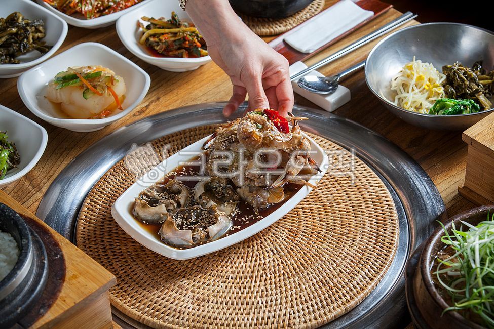 간장게장,돌게장,꽃게장,꽃게,돌게,게장,꽃게간장게장,돌게간장게장,서해꽃게장,여수돌게장,여수간장게장,서해간장게장,밥도둑,간장게장정식,해산물,수산물,맛집,한국전통음식,식사,식당,요리,먹거리,맛집소개,라탄,접시받침,대나무받침,받침,음식받침,트레이,라탄트레이,음식,식재료,요리,food,cook,meal,dishes,food reserves