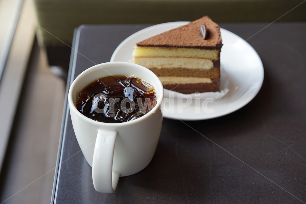 커피,조각케익,케이크,티라미수,아메리카노,카페,음식,식재료,요리,food,cook,meal,dishes,food reserves,빵,bread,디저트,간식,후식,dessert,snack,커피,카페,coffee,cafe