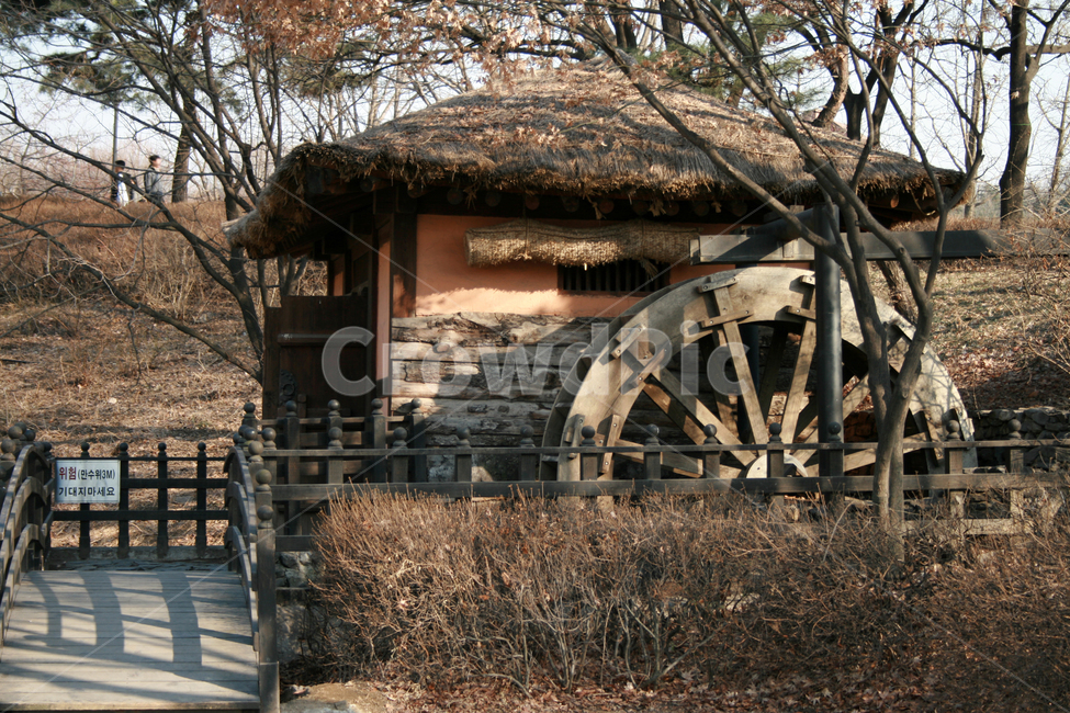 초가집,공원,물레방아,전통,지붕,한국,건축물,건물외관,exterior,building,structure,architecture,construction