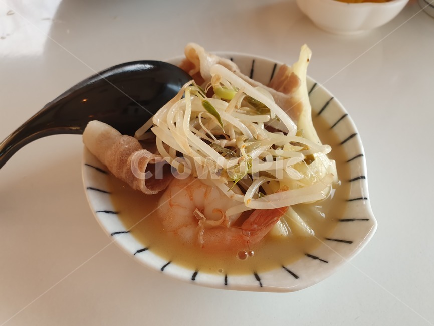 나가사키짬뽕,그릇,음식,숙주,고기,새우,국물요리