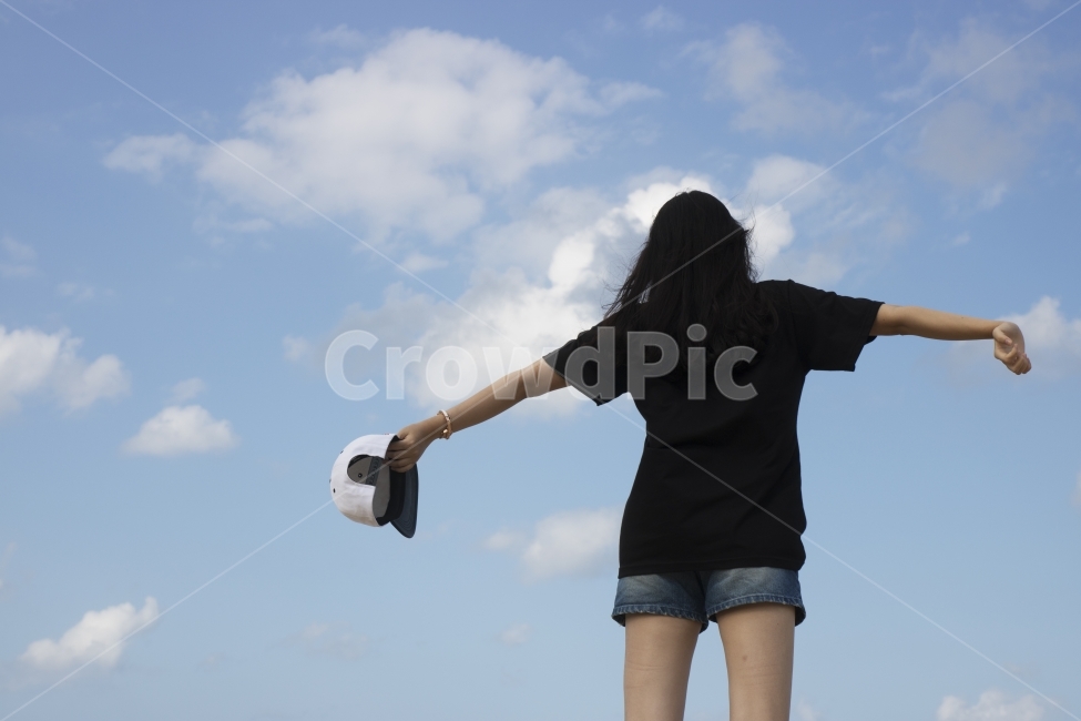 사람,감성사진,하늘,자유,sky,하늘색,시원함,모델,표지,구름,풍경,자연풍경,범인,사람,인물,인간,human,person,여성,여자,woman,female,lady,감정표현,기분,feeling,emotion