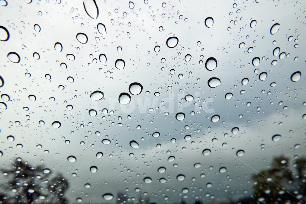 비,빗방울,물방울,빗물,유리,background,rain,바탕,배경,백그라운드,봄비,이슬비,보슬비,장마,흐림,흐린날,유리창,유리표면,바깥,회색,축축한,촉촉,패턴,질감,감성적,감성,생각,비오는날,방울방울,맺히다,흘러내리다,반투명,투명,습기,자연,한방울,나무,하늘,구름,차창,실내,추상적,비,비오는날,rain,rainy