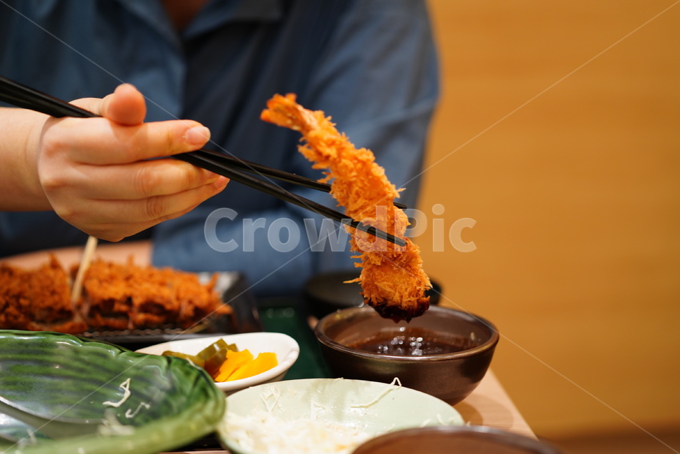 음식,튀김,먹거리,푸드,food,식사,안주,meal,새우,human,인간,젓가락,음식,식재료,요리,food,cook,meal,dishes,food reserves,일식,일본음식,일본요리,Japanese food,Japanese dishes,Japanese meal,Japanese cook