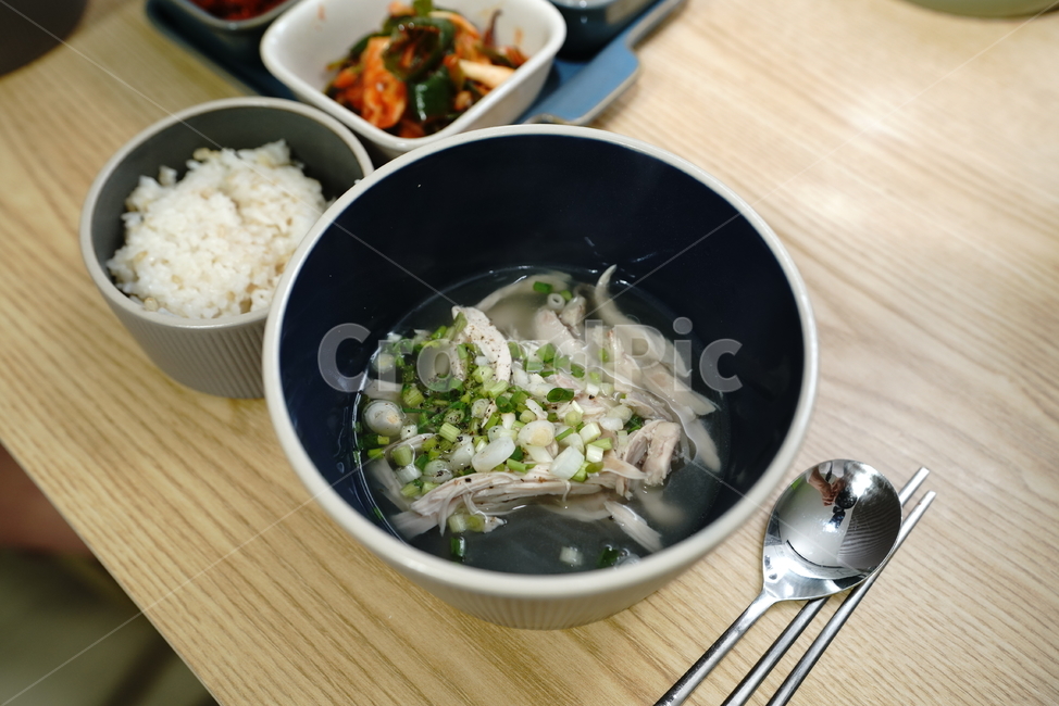 집밥,먹방,닭계장,닭고기,국물,국물요리,식사,음식,한식,닭,밥그릇,그릇,먹거리,푸드,국,음식,식재료,요리,food,cook,meal,dishes,food reserves,한식,한국음식,한국요리,korean food,korean dishes,korean meal,korean cook