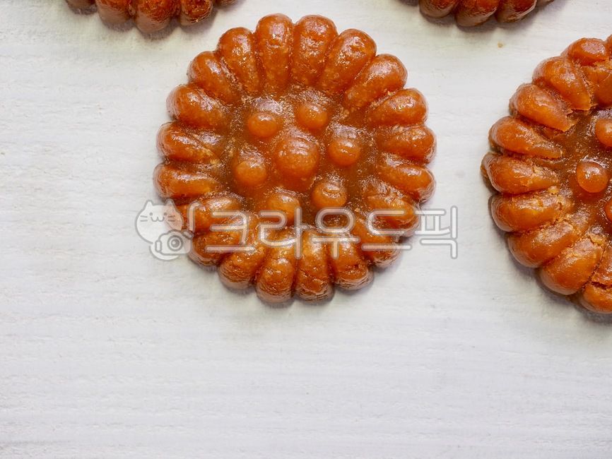 asianfood,snack,koreanculture,plate,Korean snacks,Thanksgiving,holiday,wellbeing,Korean food,medicine department,Asian food,tradition,Lunar New Year food,new year,koreanfood,Rice crackers,foodculture,holiday food,asia,Korean,Chuseok food,Korean culture,tr