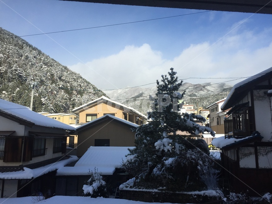 countryside scenery,Japanese restaurant,covered with snow,Japanese scenery,winter,To Japanese crab