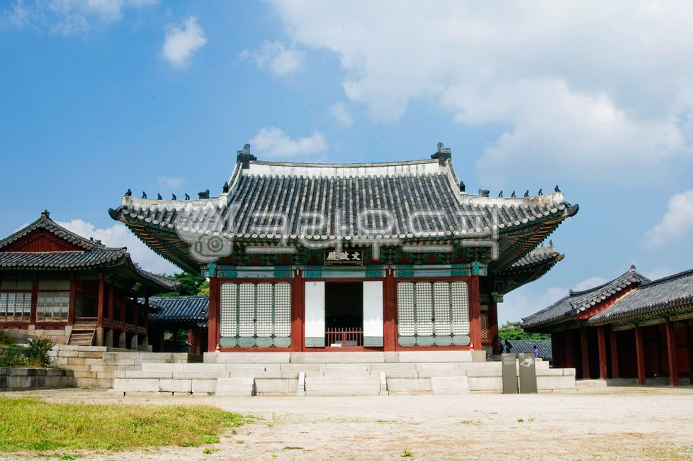 문정전,창경궁,한옥,전통한옥,기와집,고궁,궁전,궁궐,문화재,유적,유적지,목조건물,건축물,건물,관광,관광지,문화유산,종로구,서울,한국,랜드마크,landmark,tourist attraction,한국랜드마크,한국관광지,한국명소,korea landmark,korea tourist attraction