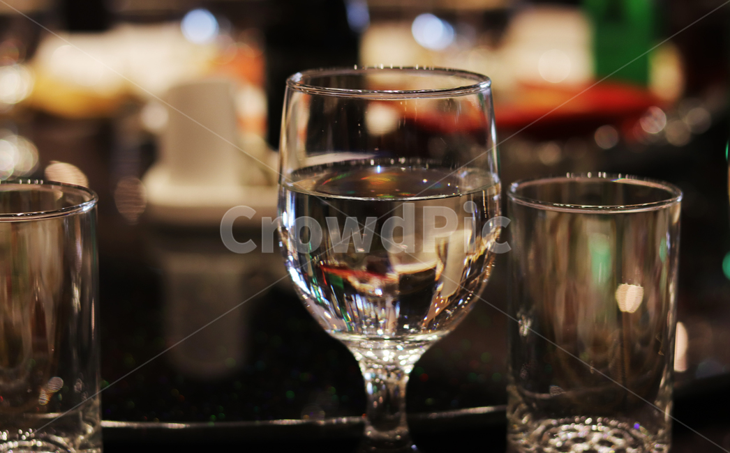 glass,유리,유리잔,물,컵,water,cup,투명한,transparent,음료수,drink,beverage
