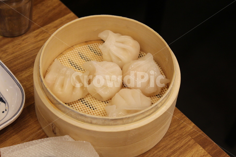 seafood,dumpling,soup,Shrimp dish,noodle food,Korean cuisine,chopsticks,Vietnamese rice noodles,Shrimp Dim Sum,rice noodles,dumpling food,spicy,Dumpling dish,Vietnamese Dim Sum,hot,food,Vietnamese food,Korean food,cooking,Noodle dish,Soup dish,dim sum