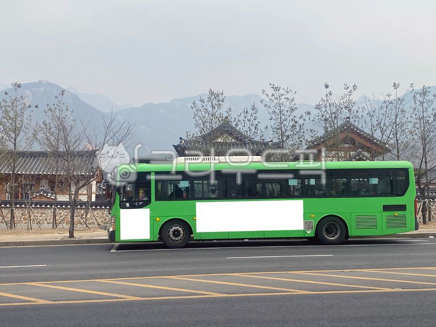 버스,버스광고,목업,목업이미지,광고,광고판,차량광고,시내버스광고,부착광고,옥외광고,판넬,비즈니스,상업광고판,도시배경,사인보드,상업광고,커머셜,비어있는,프레임,광고디자인,빈공간,배경,바탕,백그라운드,사각형광고판,차량,교통수단,bus,busadvertisement,mockup,mockupimage,billboard,vehicleadvertisement,citybusadvertisement,advertisement,outdooradvertisement,panel,business,commercialbillboard,citybackground,signboard,commercialadvertisement,commercial,free,frame,advertisingdesign,emptyspace,background