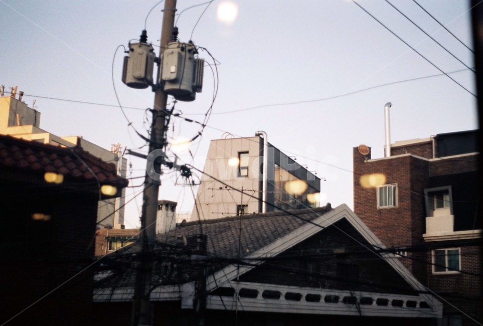 필름,필름감성,필름사진,풍경,film,아날로그,감성,건물,지붕,한국,전봇대,하늘