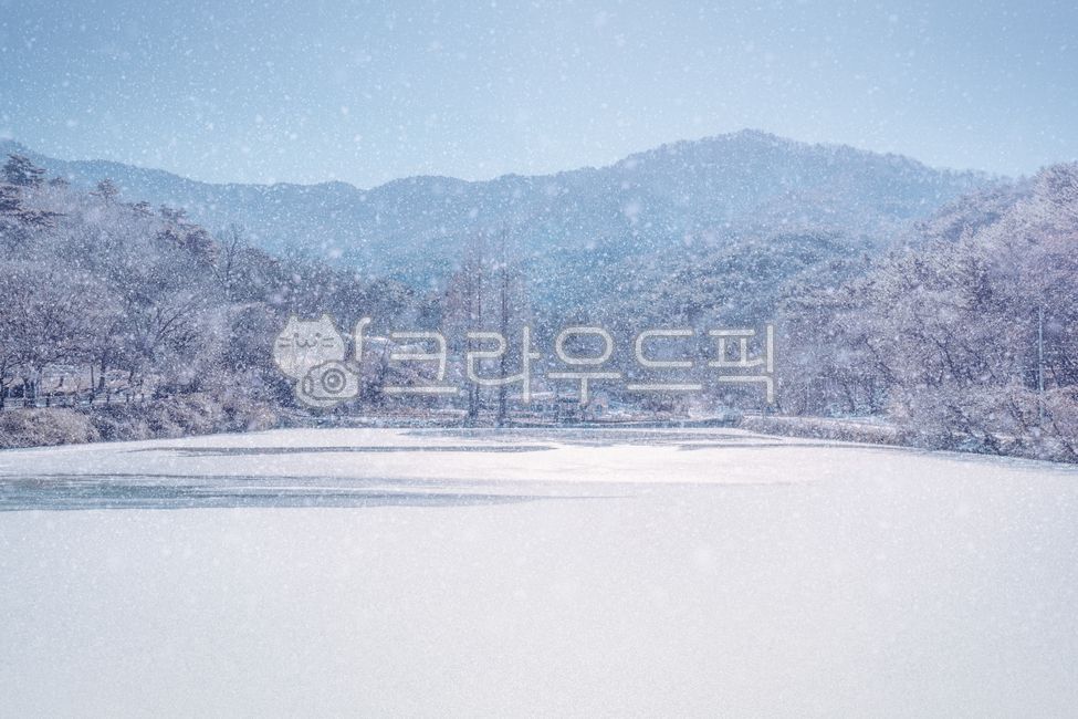 겨울,계절,나무,날씨,낮,눈,산,실외,자연,풍경,하늘,송곡지,송곡소류지,공주시,호수,얼음,물,베경