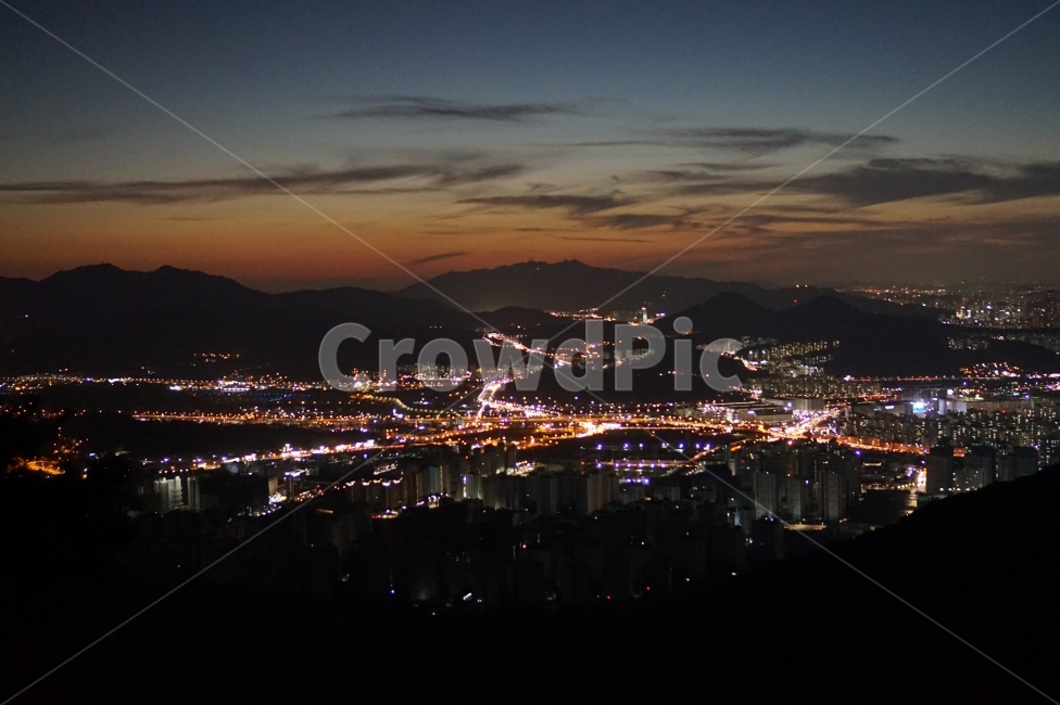 남한산성,야경,서울야경,서울,초저녁,성벽,야경,밤,풍경,nightscape,night,landscape,도시,city,한국도시풍경,한국도시경관,korea cityscape,경치,nature,자연,outdoors,옥외,scenery,aerial view,조감도