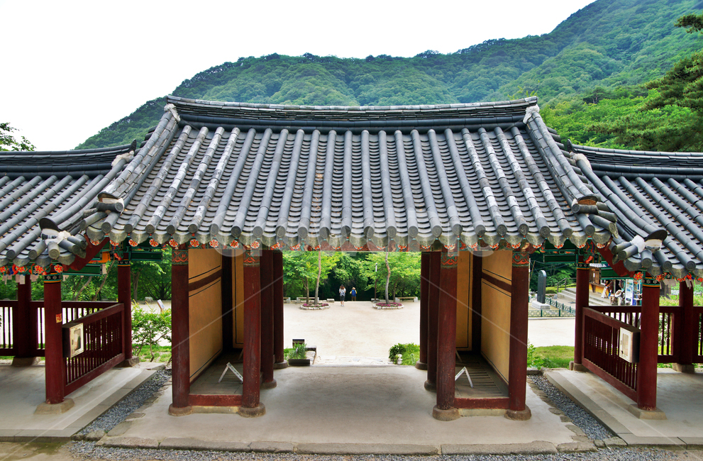 회전문,보물제164호,청평사,오봉산,1550년,조선시대,보우대사,춘천,출입문,한국전통,한국문화,korean traditional,korean culture,건축물,건물외관,exterior,building,structure,architecture,construction