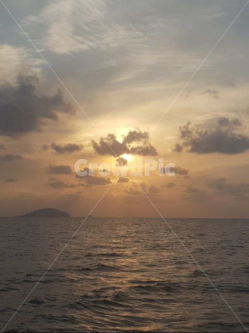 노을,바다,구름,파도,수평선,sea,sky,sunset,wave,cloud