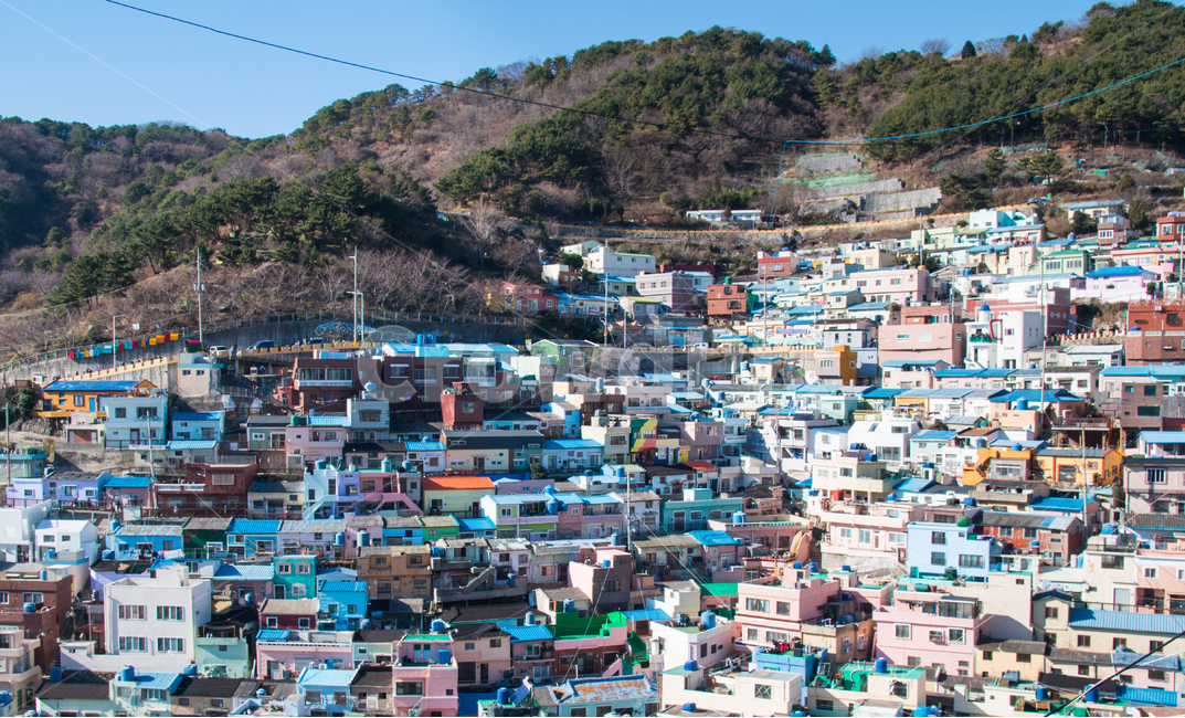 감천마을,감천문화마을,부산,문화,예술,관광지,관광,여행지,여행,산동네,달동네,푸른,하늘색,건물,빌딩,경사,언덕,명소,마을,유명한,관광명소,파란,하늘,파란하늘,파란지붕,도시,풍경,city,landscape,한국도시풍경,한국도시경관,korea cityscape