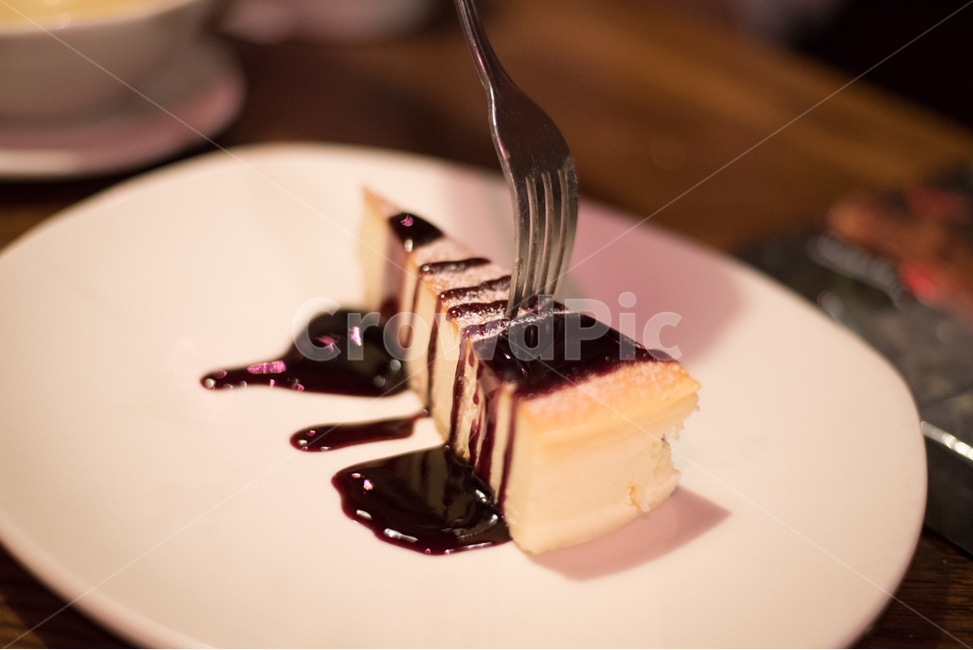 케잌,cake,포도맛,포도시럽,케이크,간식,후식,음식,식재료,요리,food,cook,meal,dishes,food reserves,디저트,간식,후식,dessert,snack