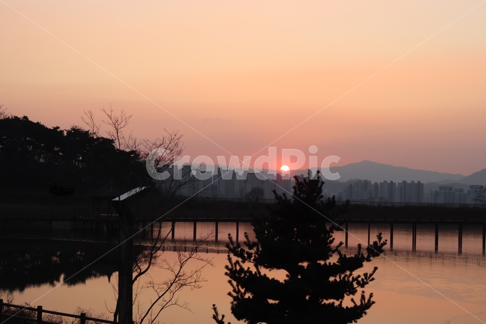 노을,풍경,자연,색감,감성,붉은하늘,해질녘,오후,낭만,따듯,nature,outdoors,landscape,feelingcolor,sun,korea,원주시,공원
