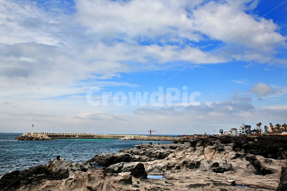 outdoors,옥외,nature,자연,water,물,ocean,대양,sea,바다,shoreline,해안선,제주,한림해변,해변,구름,하늘