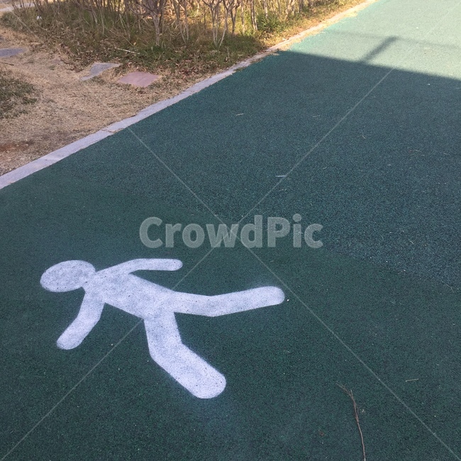 탈출구,뛰는사람,나가는곳,출구,공원