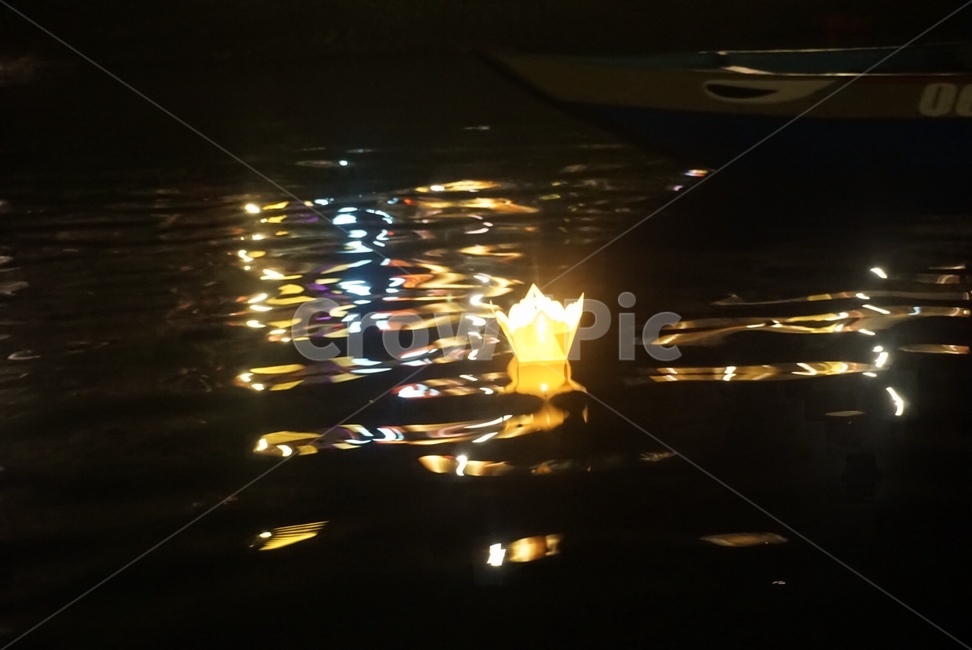 flare,light,빛,outdoors,water,등불,소원,베트남,밤,night,wish,물