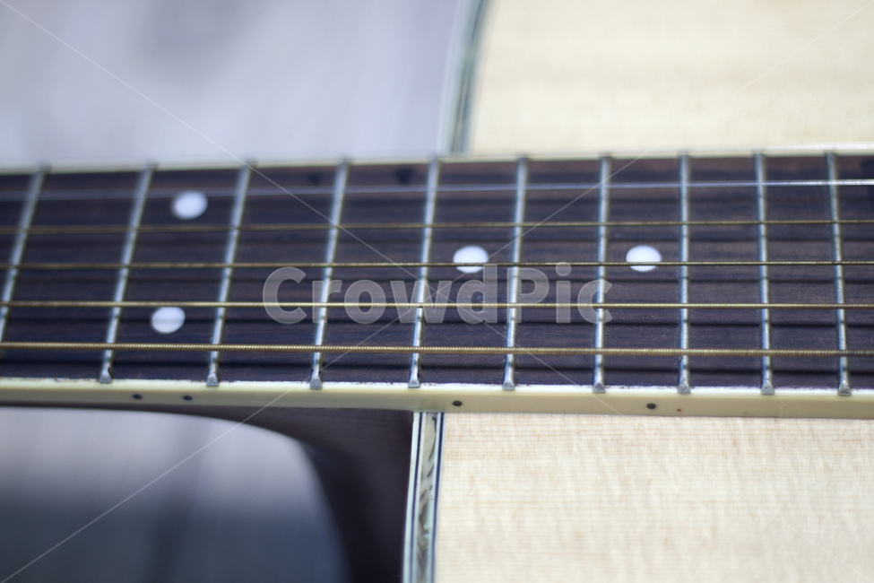 악기,기타,통기타,guitar,acousticguitar,클래식기타,기타줄,브릿지,사물,물건,오브젝트,thing,object,matter,악기,음향기기,musical instrument,musical equipment