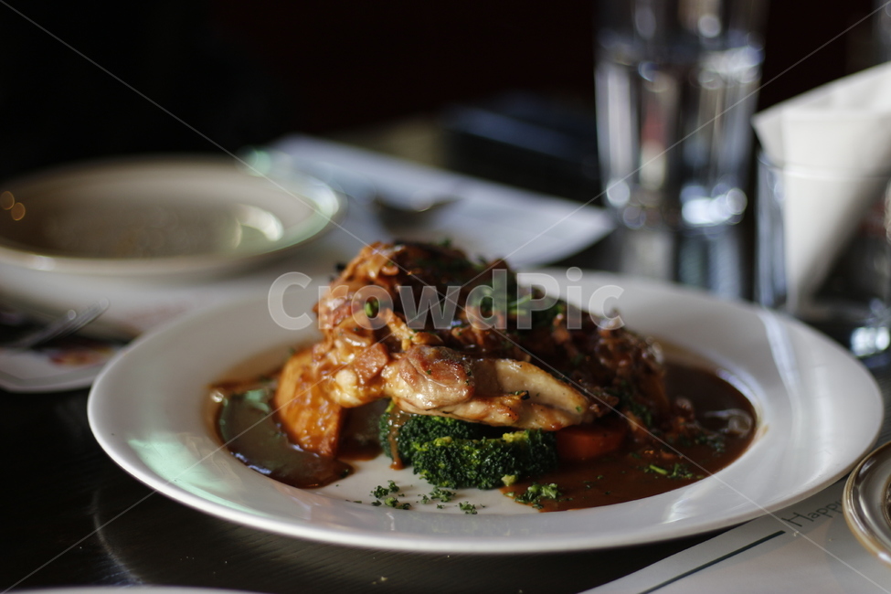 닭고기,레스토랑,양식,음식,요리,플레이팅,음식,식재료,요리,food,cook,meal,dishes,food reserves,양식,서양음식,서양요리,western food,western dishes,western meal,western cook,감성,sensible,feeling