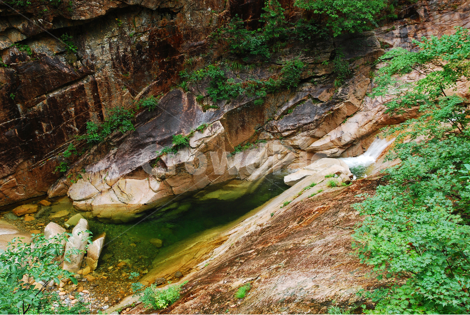 폭포,계곡,설악산,힐링,천불동계곡,물,명산,시원함,cool,valley,healing,water,summer,휴식,쉼,맑은,흐르다,flow,mountain,waterfall,landscape,nature,자연풍경,자연,풍경,계절,시즌,rest,한국자연풍경,여름,국립공원,국립공원,자연,풍경,nature,landscape,한국자연풍경,한국자연경관,korea nature landscape,outdoors,옥외