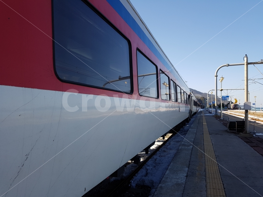 기차,겨울기차,열차,겨울열차,하늘,기다림,train,rail,코레일,korail,교통,교통수단,traffic,transportation,train track,기찻길,레일,railway,철도