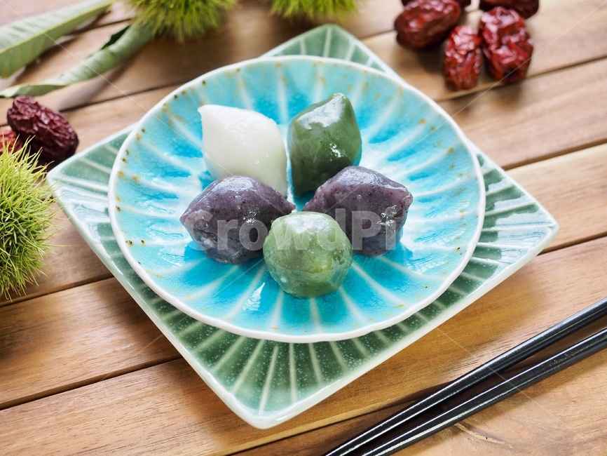 한국음식,식품,한식,한국문화,한국,배경,음식문화,웰빙,문화,아시아,아시아음식,접시,전통,설날,추석,음식,추석음식,설날음식,명절,명절음식,떡,송편,솔방울,koreanfood,korea,koreanculture,food,background,foodculture,wellbeing,culture,asia,asianfood,dish,tradition,ricecake,한국전통,한국문화,korean traditional,korean culture,음식,식재료,요리,food,cook,meal,dishes,food reserves,한식,한국음식,한국요리,korean food,korean dishes,korean meal,korean cook